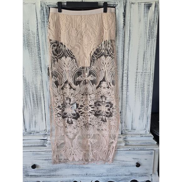 Anthropologie Sheer Embroidered Skirt - New Medium - Picture 4 of 4